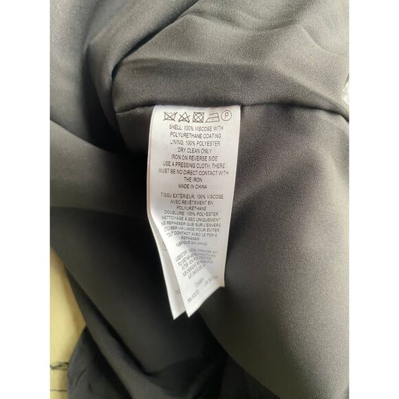 French Connection : NEW Snake Print Textured Faux Leather Mini Skirt : Size 0 - Picture 6 of 8